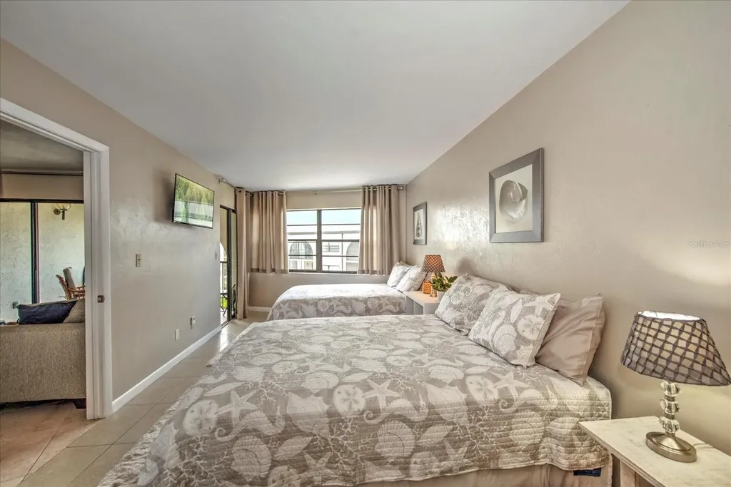 1027 Anglers Cove Marco Island FL 34145