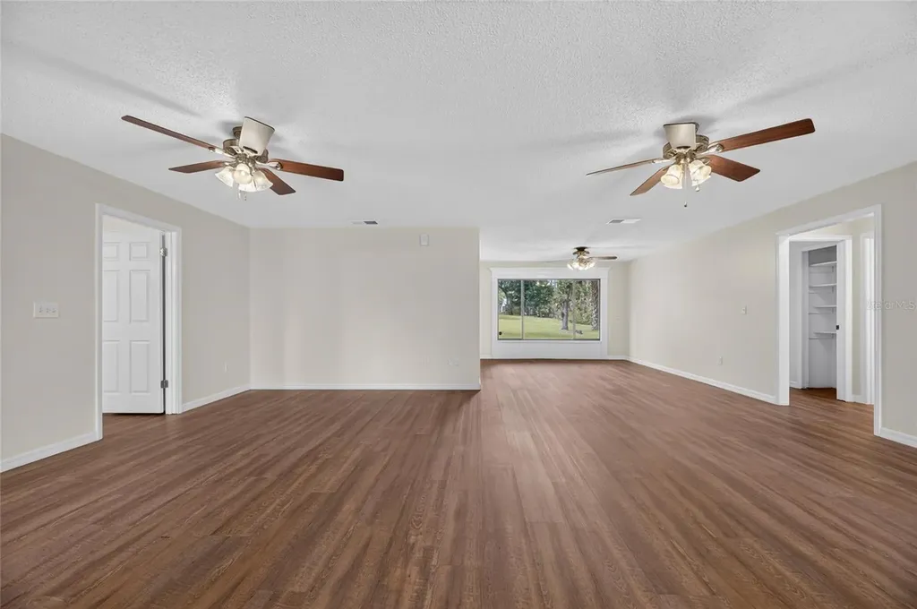 615 Thompson Road Lithia FL 33547
