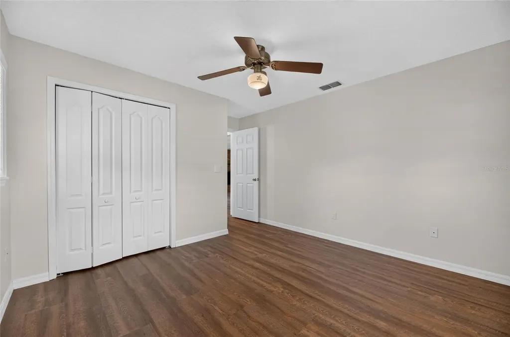 615 Thompson Road Lithia FL 33547