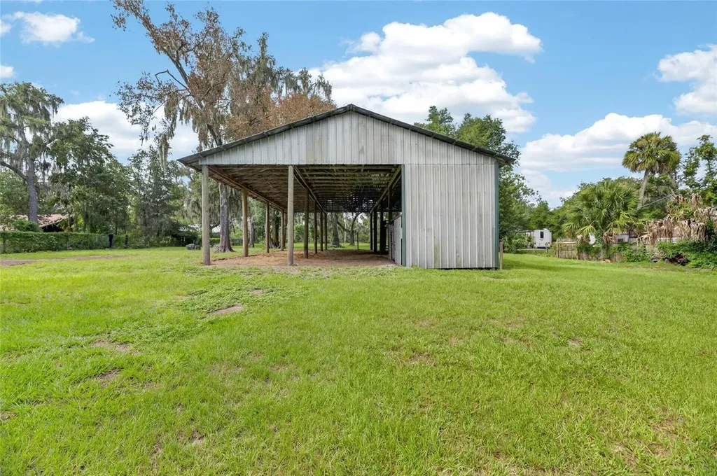 615 Thompson Road Lithia FL 33547