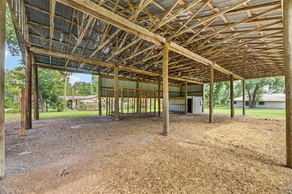 615 Thompson Road Lithia FL 33547