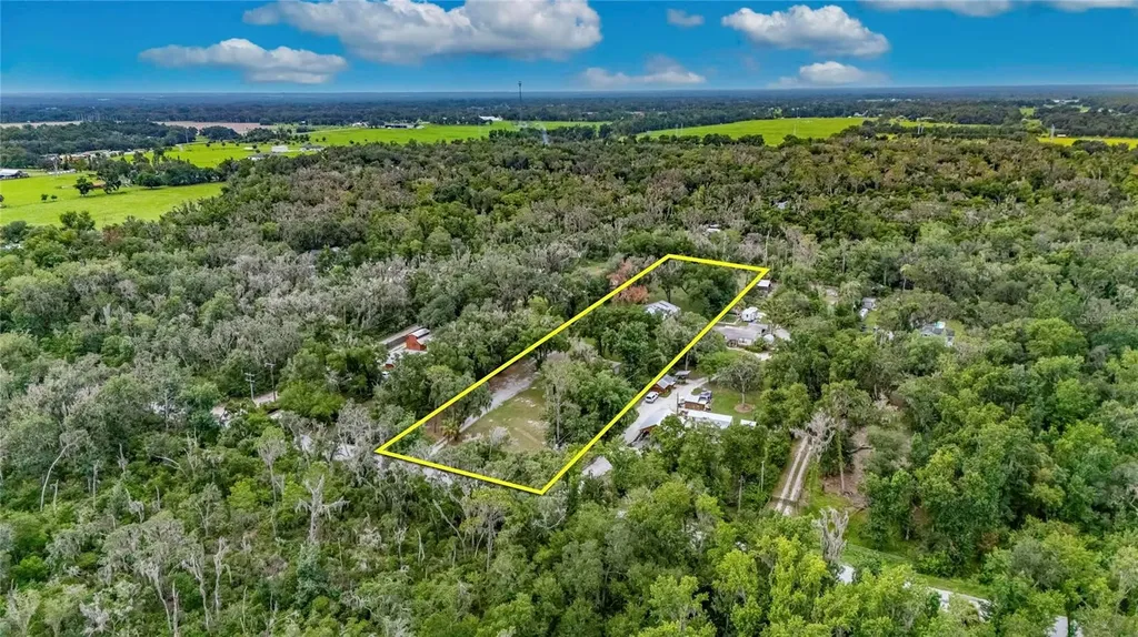 615 Thompson Road Lithia FL 33547