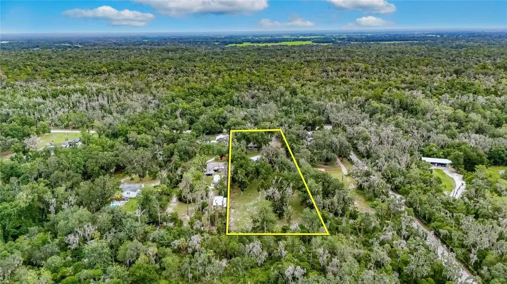 615 Thompson Road Lithia FL 33547