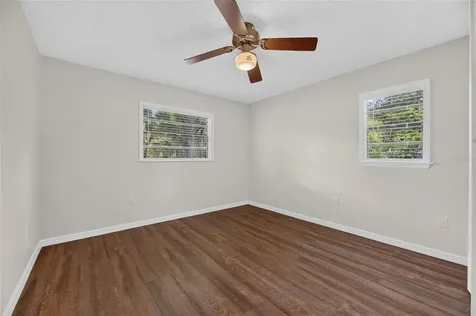 615 Thompson Road Lithia FL 33547