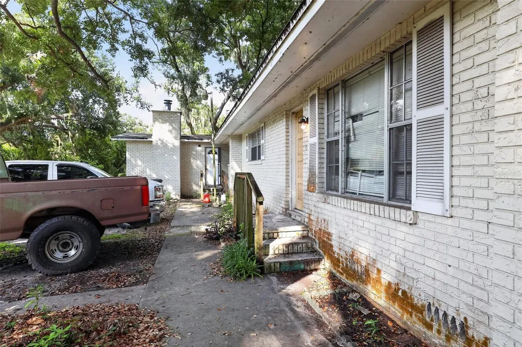10109 Main Street Thonotosassa FL 33592