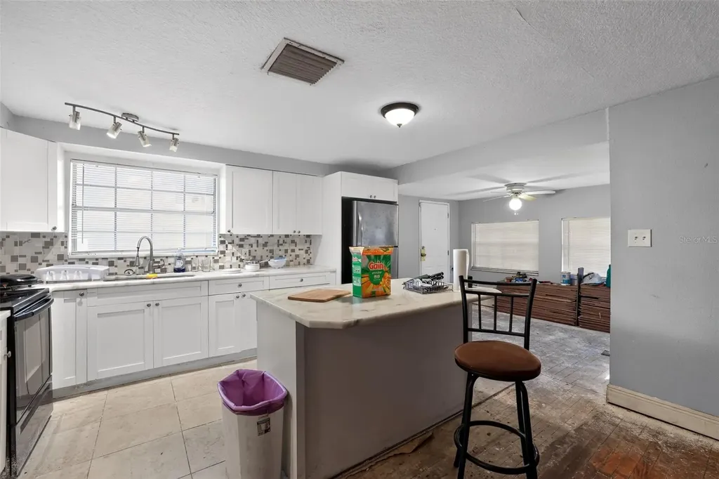 10109 Main Street Thonotosassa FL 33592