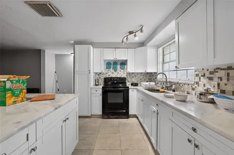 10109 Main Street Thonotosassa FL 33592