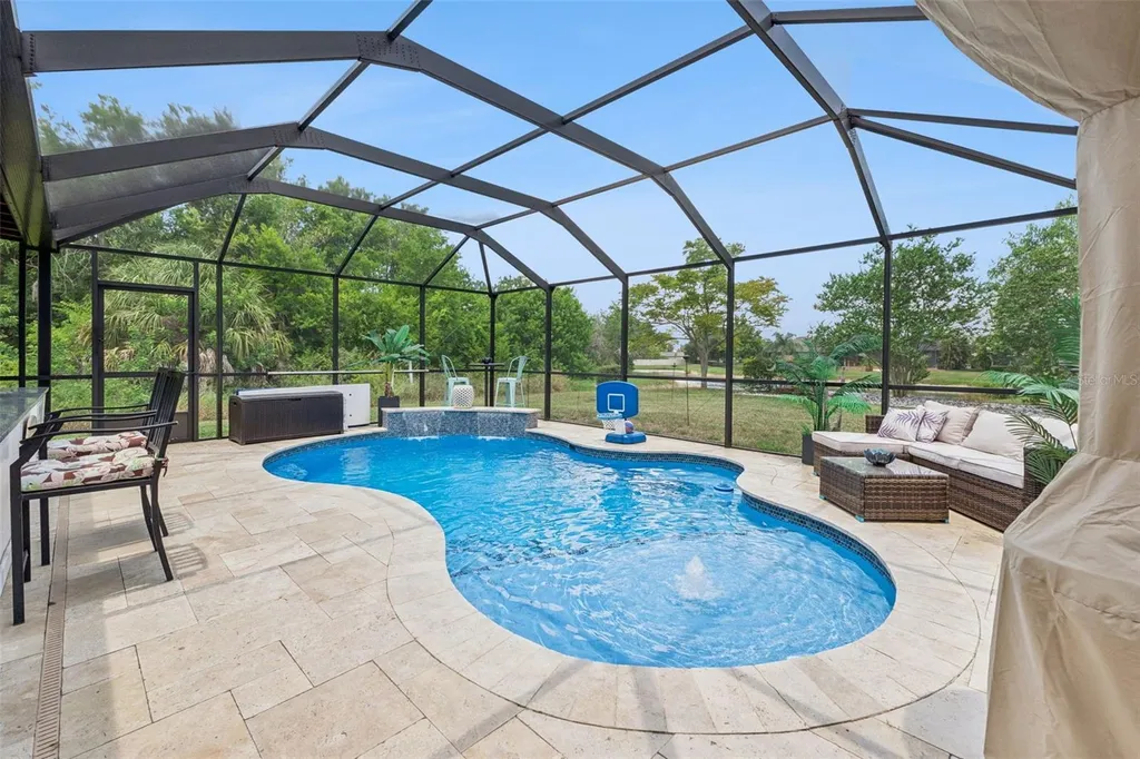 112 Slipper Key Road Apollo Beach FL 33572