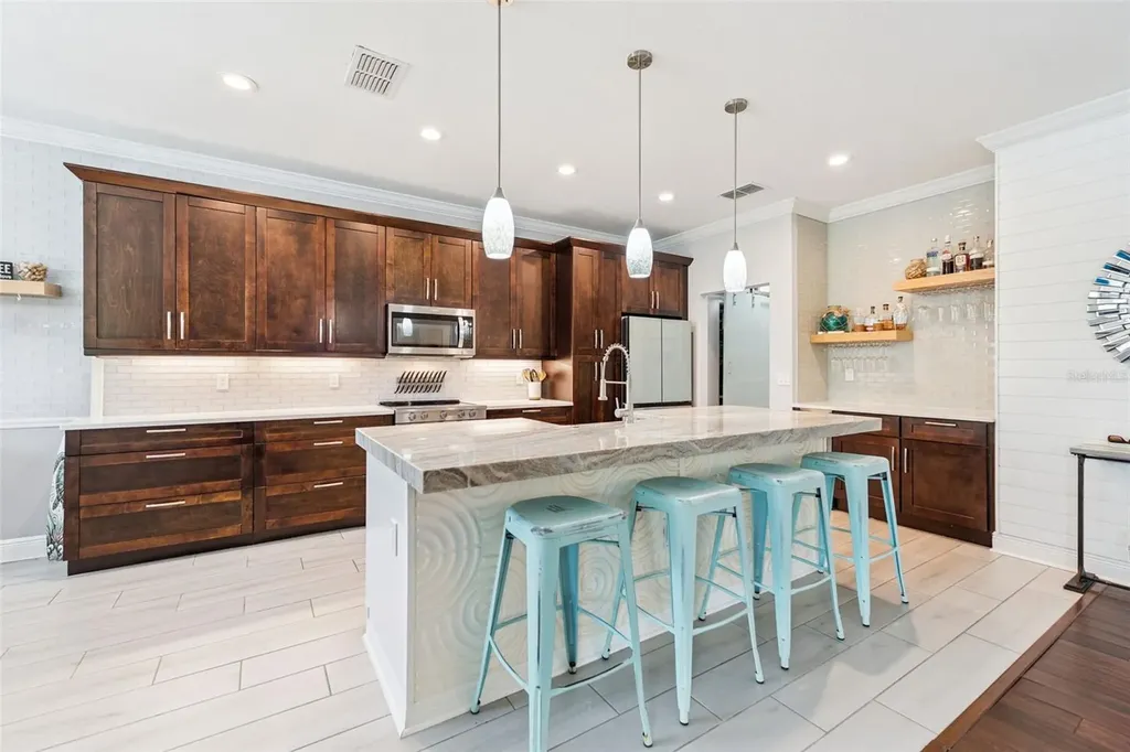 112 Slipper Key Road Apollo Beach FL 33572