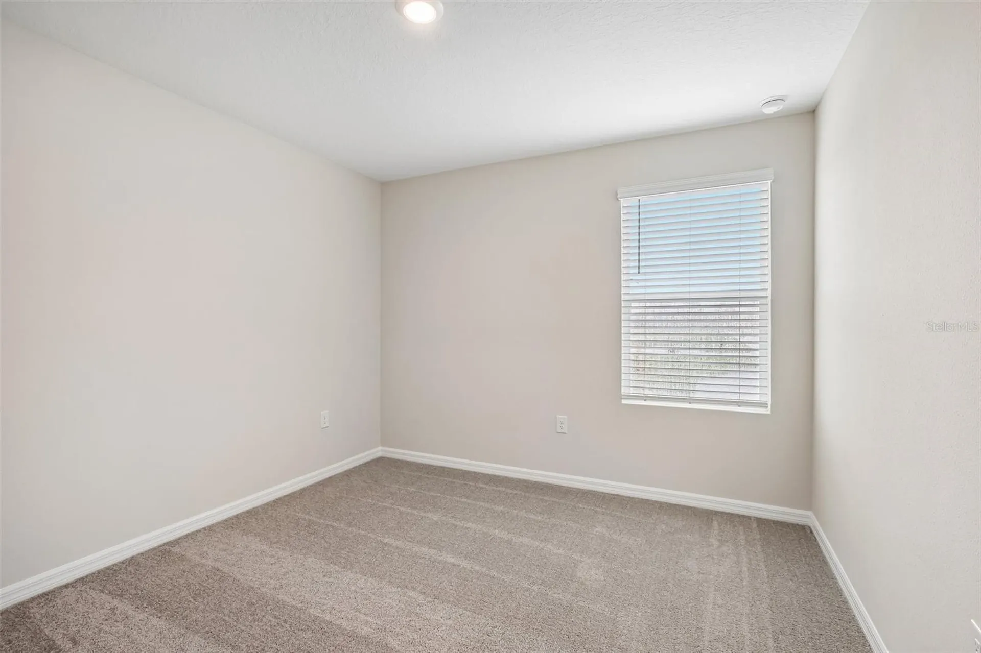 9176 Bent Branch Dade City FL 33525