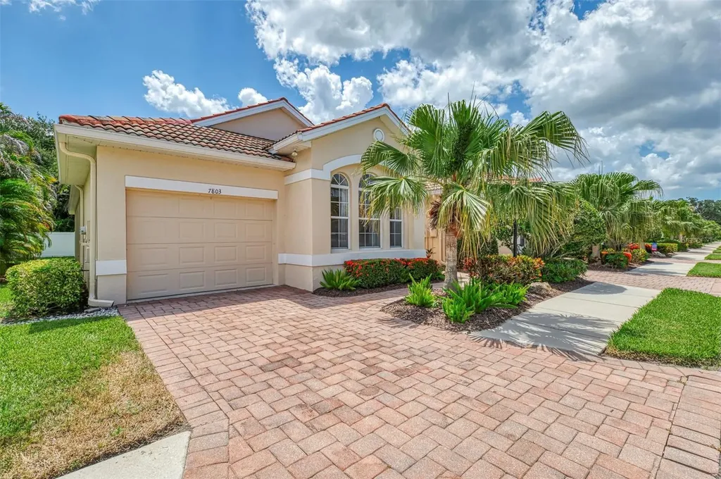 7803 33rd Street E Sarasota FL 34243
