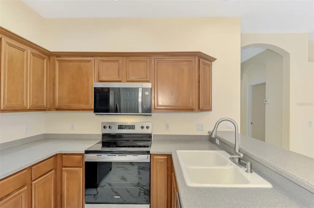 7803 33rd Street E Sarasota FL 34243