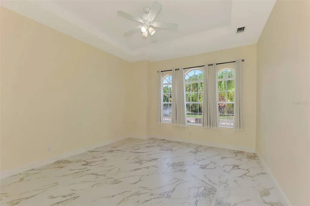 7803 33rd Street E Sarasota FL 34243