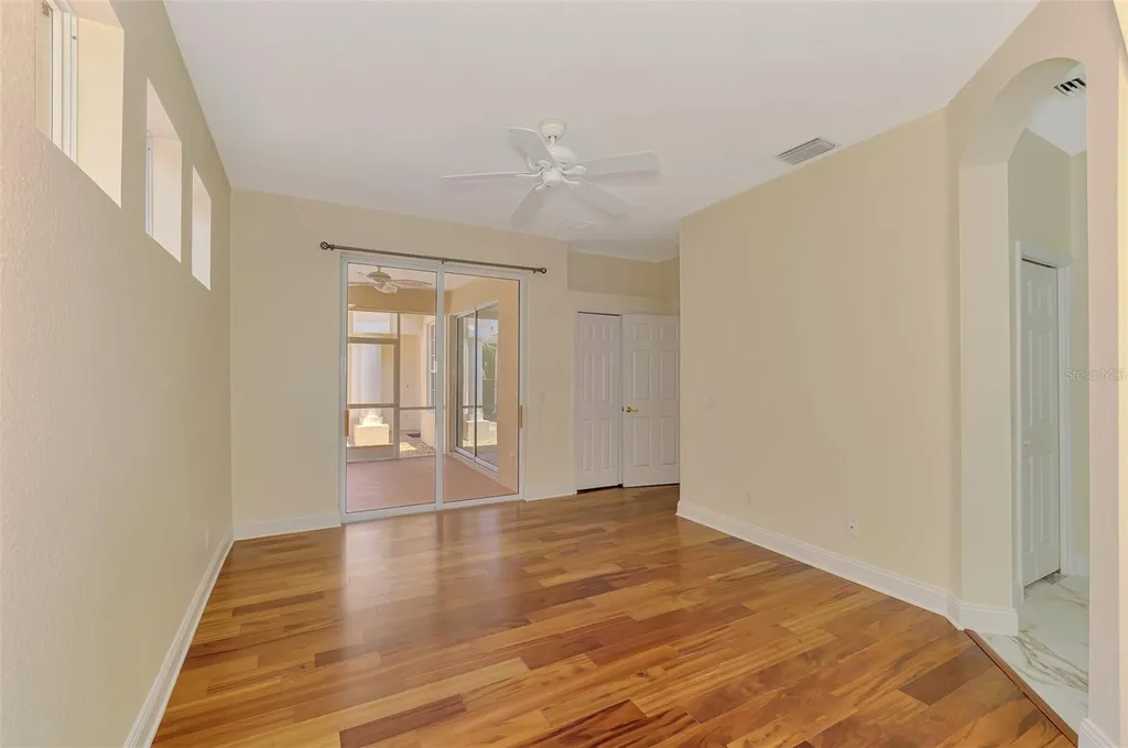 7803 33rd Street E Sarasota FL 34243