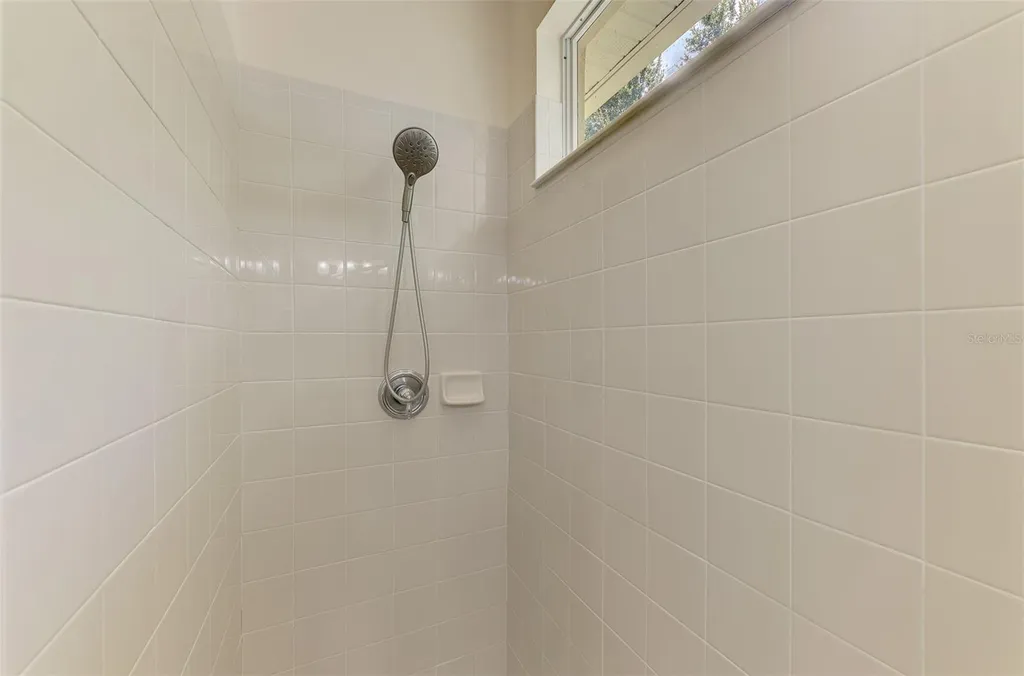 7803 33rd Street E Sarasota FL 34243