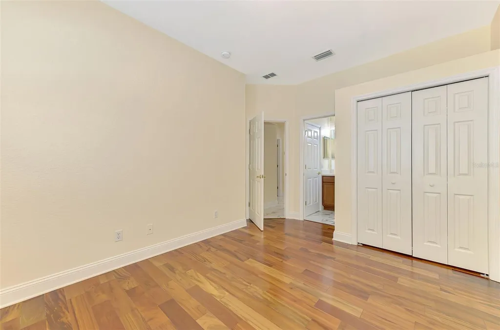 7803 33rd Street E Sarasota FL 34243