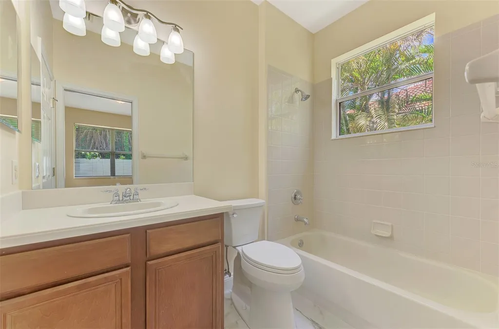 7803 33rd Street E Sarasota FL 34243