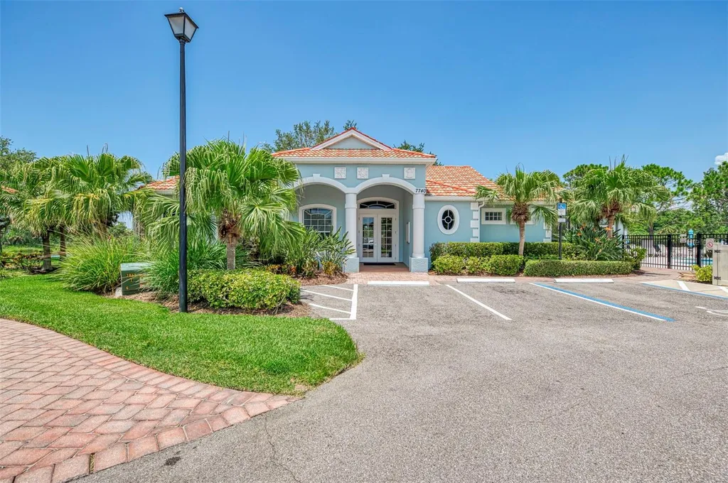 7803 33rd Street E Sarasota FL 34243