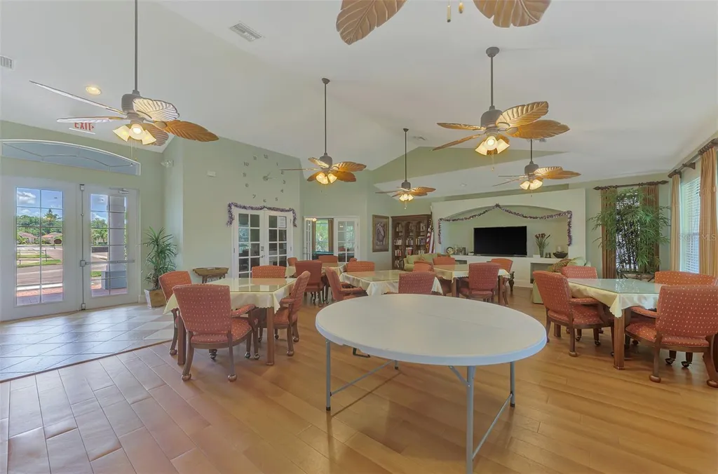 7803 33rd Street E Sarasota FL 34243