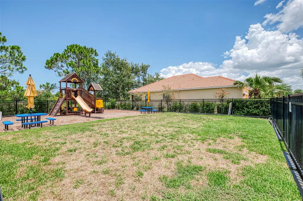 7803 33rd Street E Sarasota FL 34243