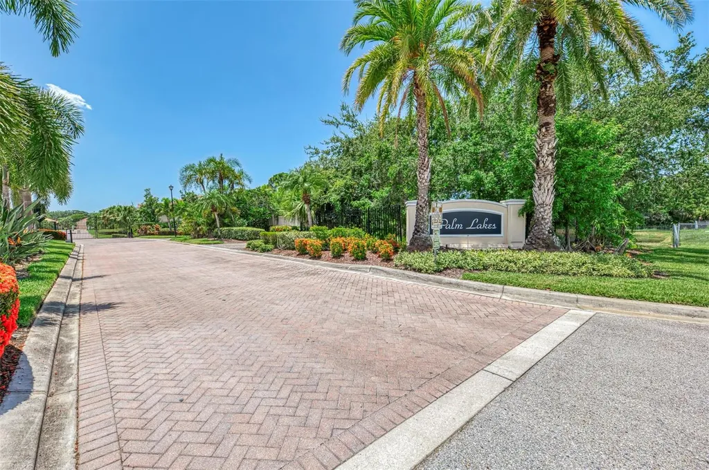 7803 33rd Street E Sarasota FL 34243