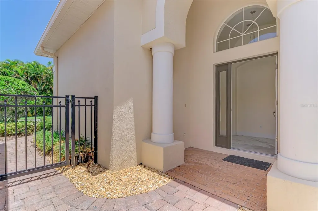 7803 33rd Street E Sarasota FL 34243