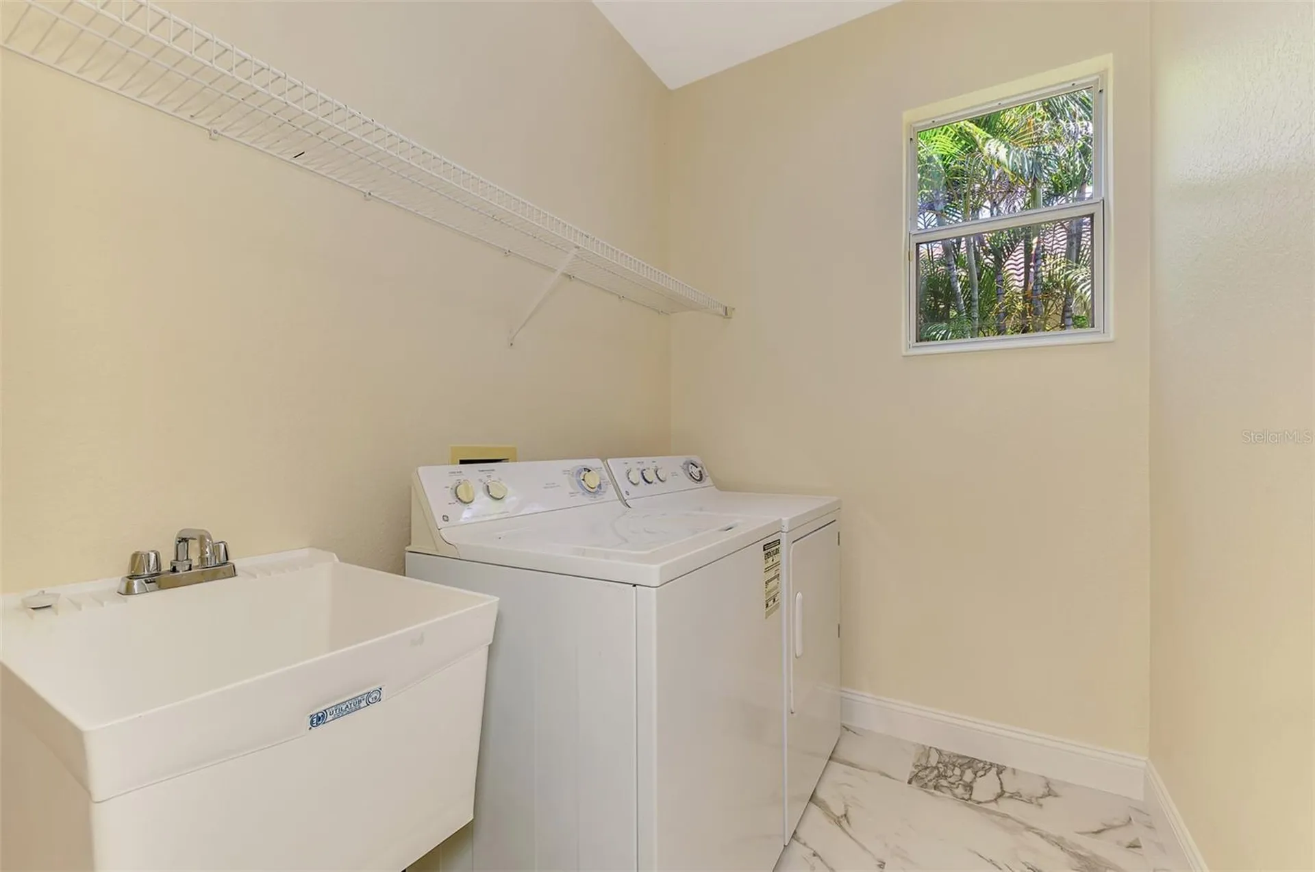 7803 33rd Street E Sarasota FL 34243
