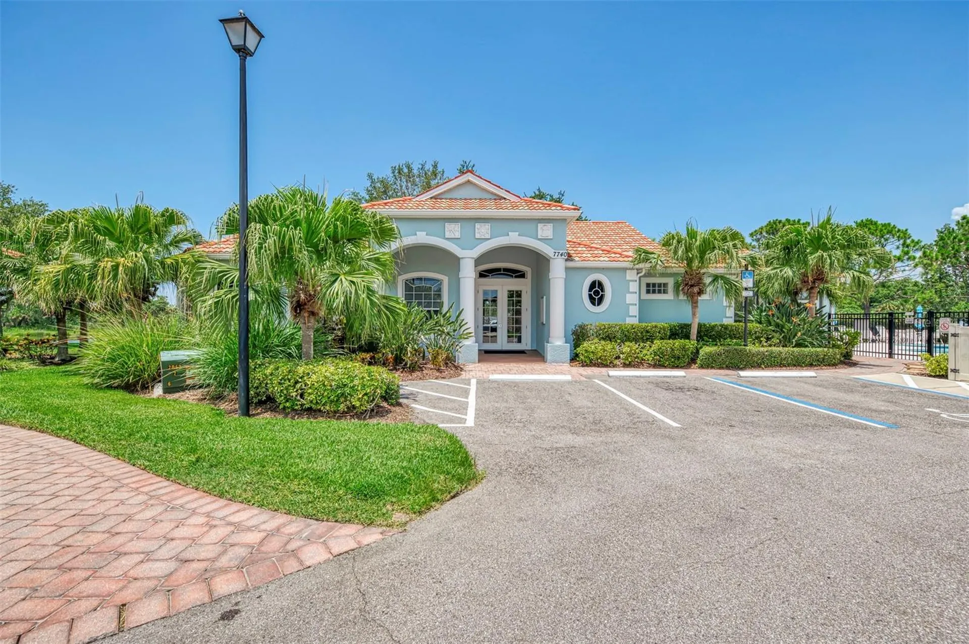 7803 33rd Street E Sarasota FL 34243