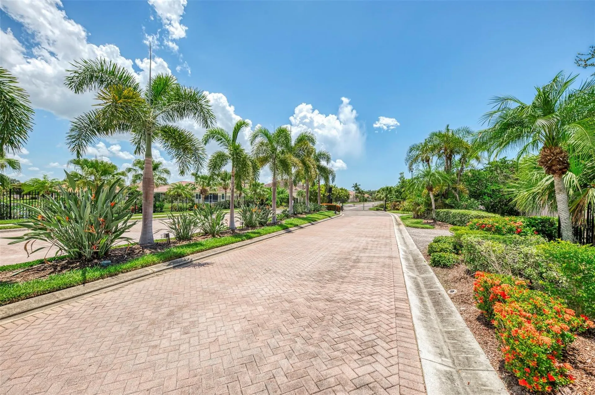 7803 33rd Street E Sarasota FL 34243