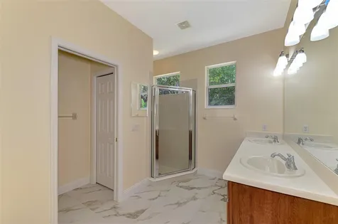 7803 33rd Street E Sarasota FL 34243