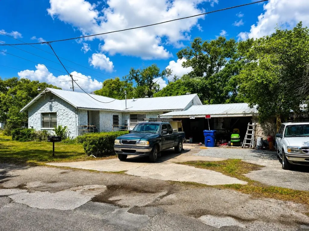 5011 Geiger Cemetery Road Zephyrhills FL 33541