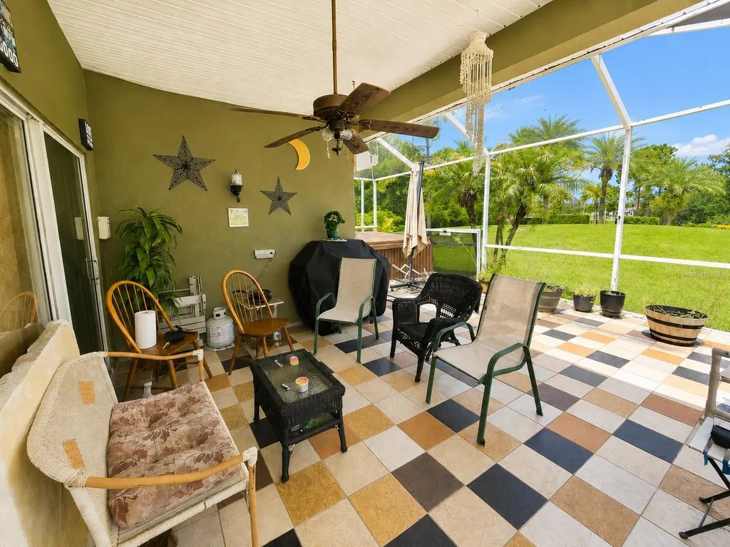 9305 Mandrake Court Tampa FL 33647