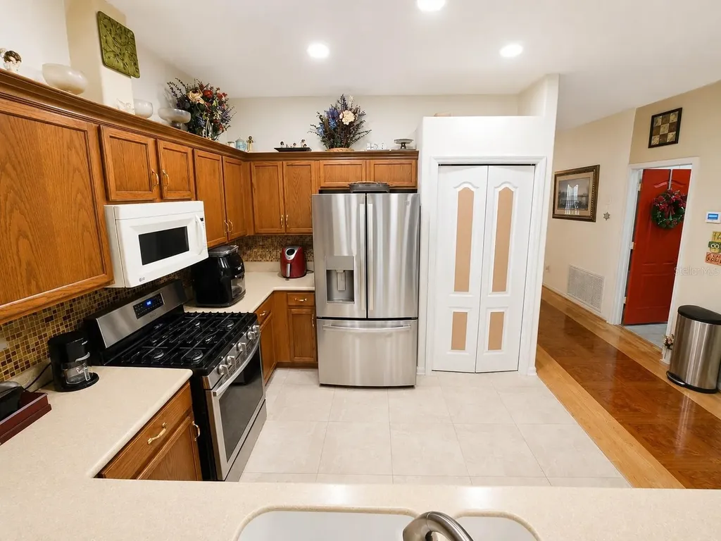 9305 Mandrake Court Tampa FL 33647