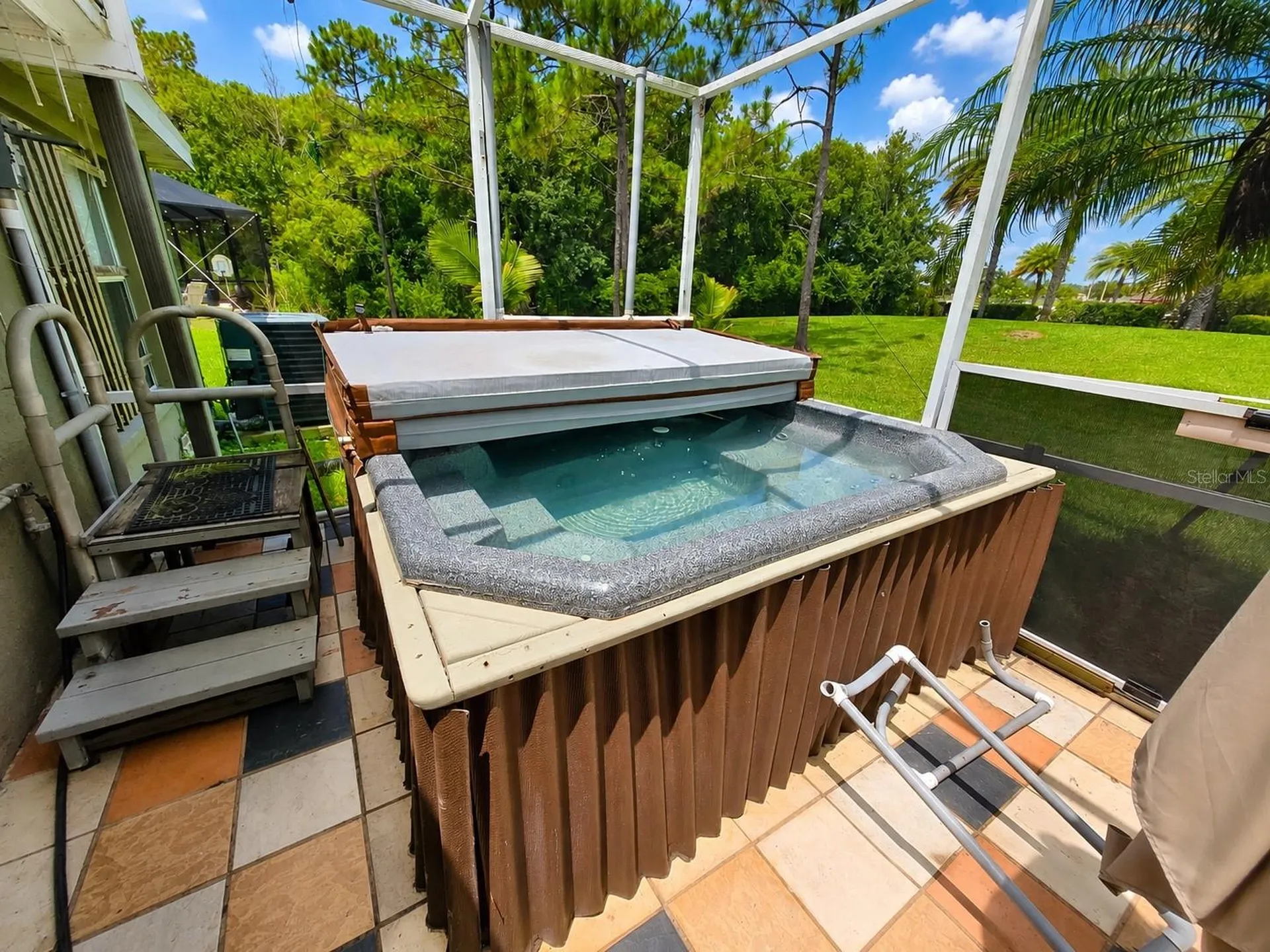 9305 Mandrake Court Tampa FL 33647