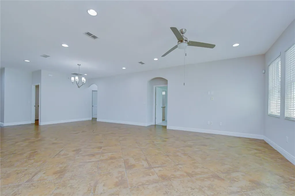 6622 Fairwater Drive Riverview FL 33578