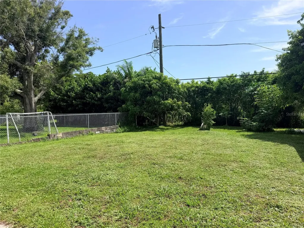 125 4th Street Naples FL 34113