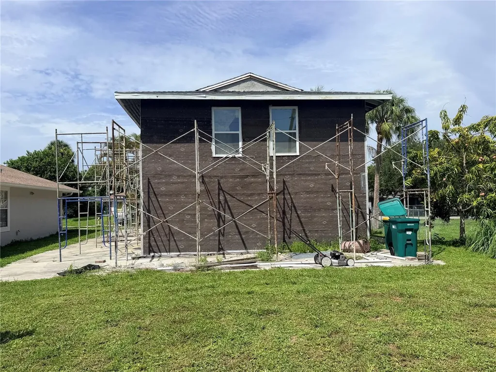 125 4th Street Naples FL 34113