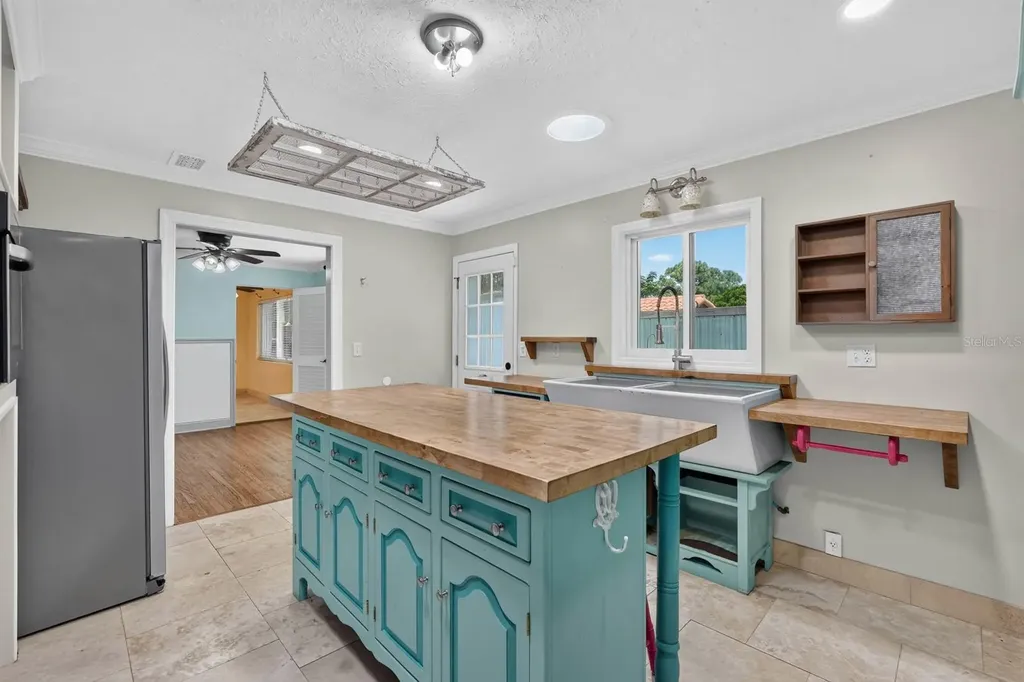 2071 S Peninsula Drive Daytona Beach FL 32118