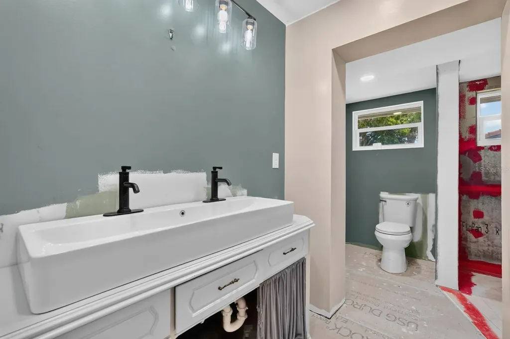 2071 S Peninsula Drive Daytona Beach FL 32118