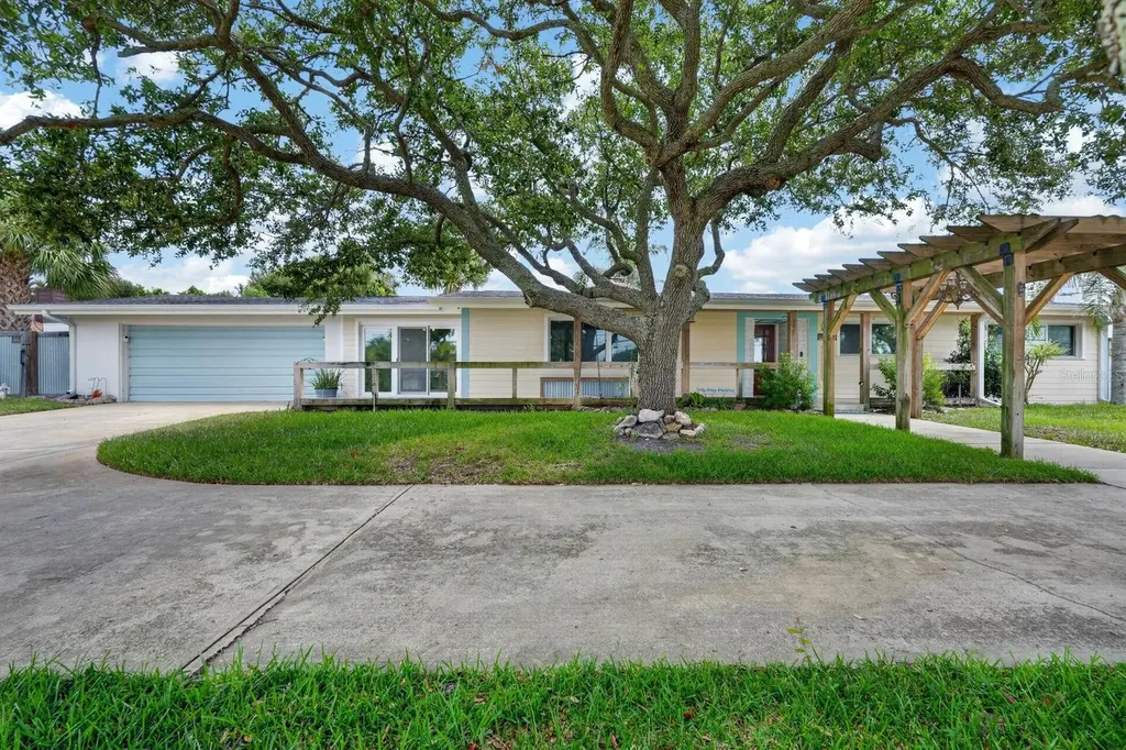 2071 S Peninsula Drive Daytona Beach FL 32118