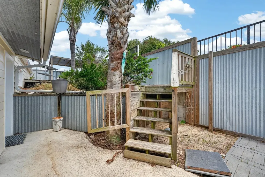 2071 S Peninsula Drive Daytona Beach FL 32118