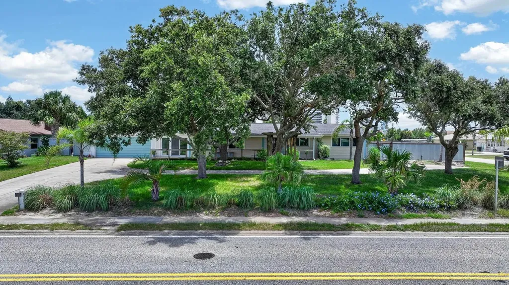 2071 S Peninsula Drive Daytona Beach FL 32118