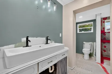 2071 S Peninsula Drive Daytona Beach FL 32118
