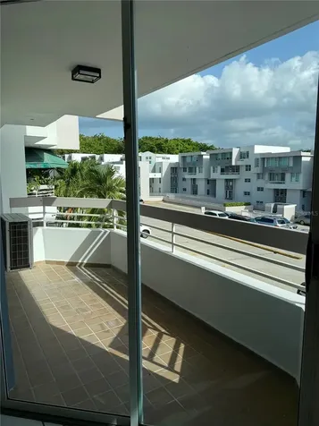 13 Camino Los Baez Cond El Bosque Guaynabo PR 00971