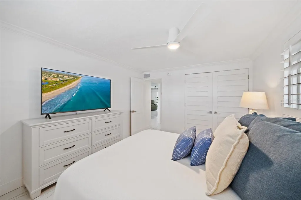 706 Spanish Drive S Longboat Key FL 34228