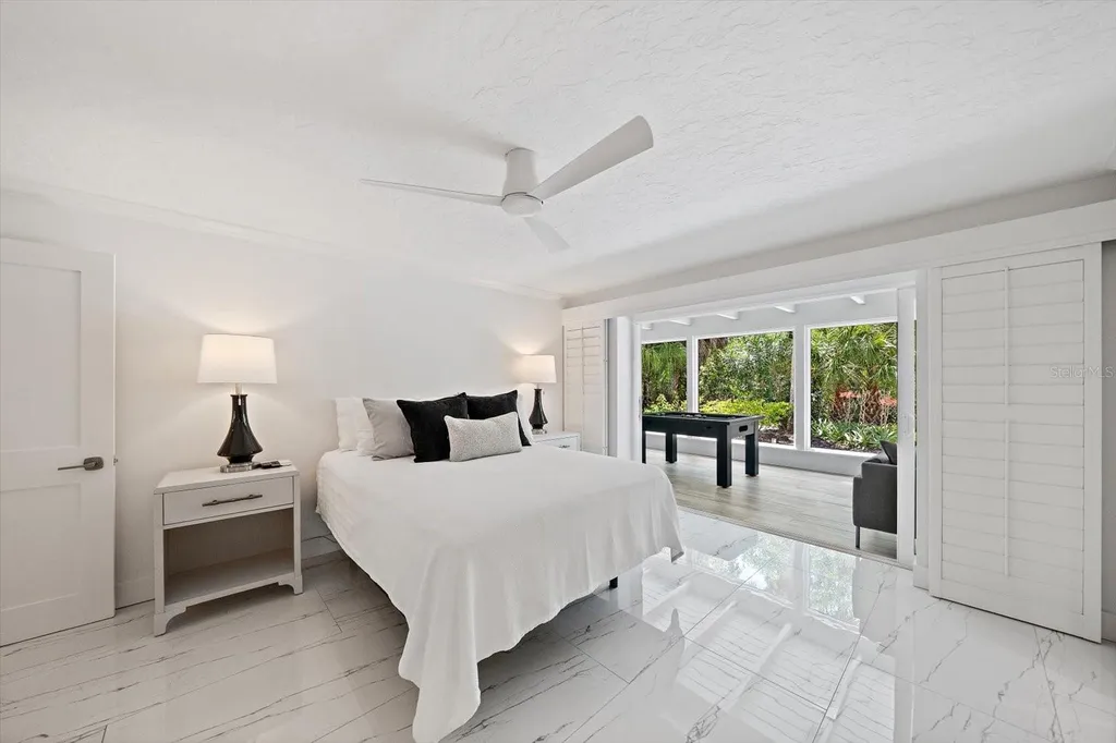706 Spanish Drive S Longboat Key FL 34228
