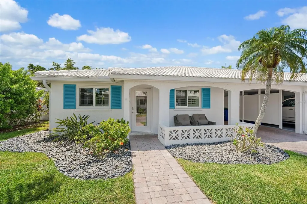 706 Spanish Drive S Longboat Key FL 34228