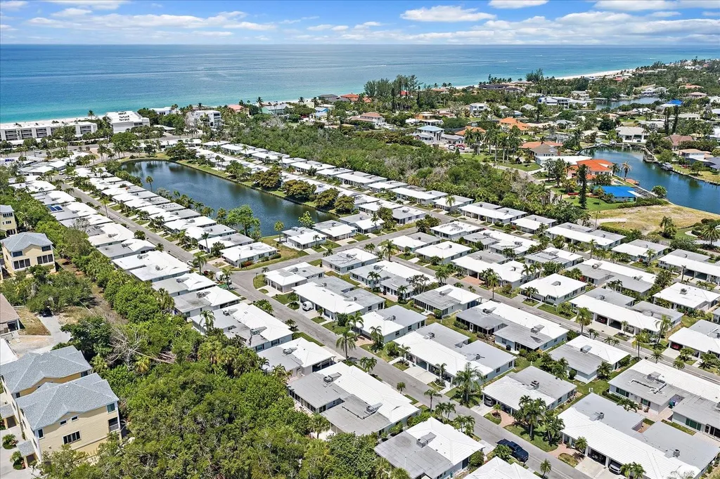 706 Spanish Drive S Longboat Key FL 34228