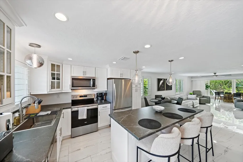 706 Spanish Drive S Longboat Key FL 34228