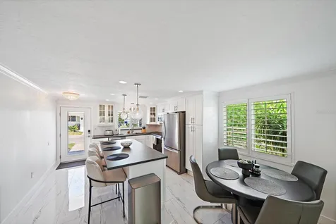 706 Spanish Drive S Longboat Key FL 34228